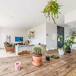 Вилла Vosseslag - Garage And Big Garden By Interhome *